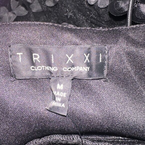 NWT TRIXXI Black Floral Appliqué Tulle Mini Dress Juniors Size Medium - Picture 12 of 12